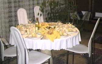 Tisch bereit für die Gäste